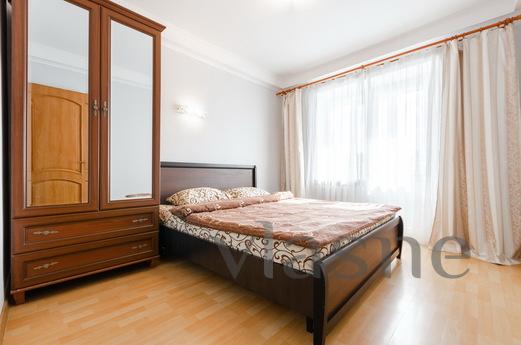 Beautiful apartment metro Obolon, Kyiv - apartment by the day