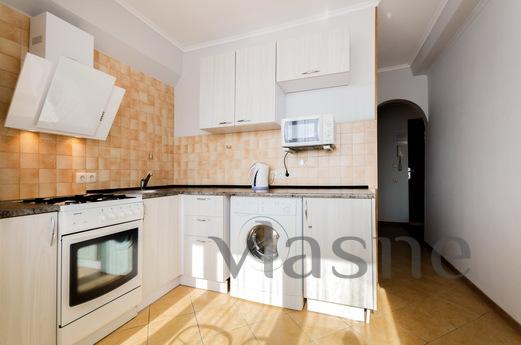 Beautiful apartment metro Obolon, Kyiv - apartment by the day