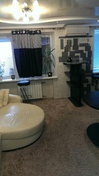 2 bedroom apartment in the center, Zaporizhzhia - apartment by the day