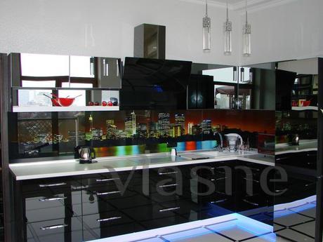 Arcadia Palace 2-bedroom Seaview, Odessa - apartment by the day