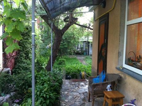 Cottage on the 9th Fontana. Near the sea, Odessa - apartment by the day